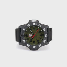 Load image into Gallery viewer, Luminox Master Carbon SEAL - 3813