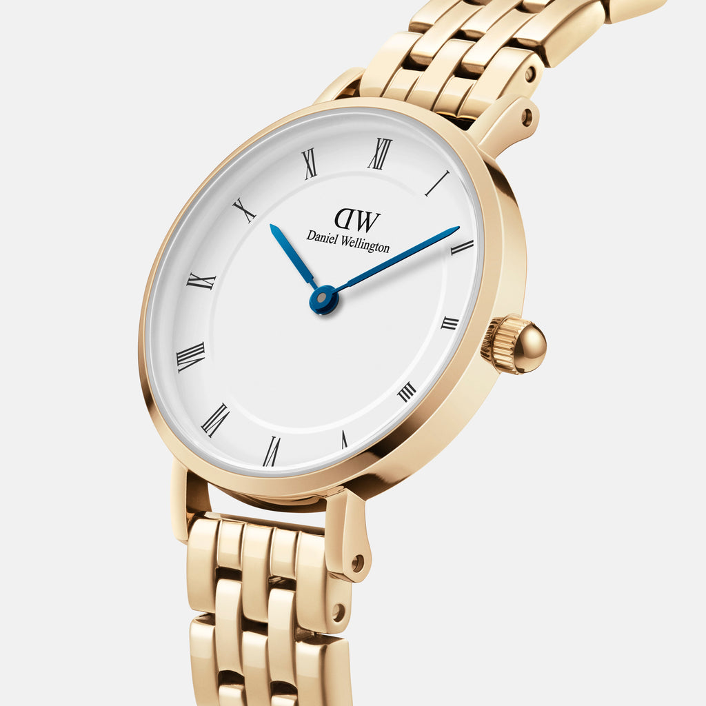 Daniel Wellington Petite Roman Numerals 28 5-Link G White Watch